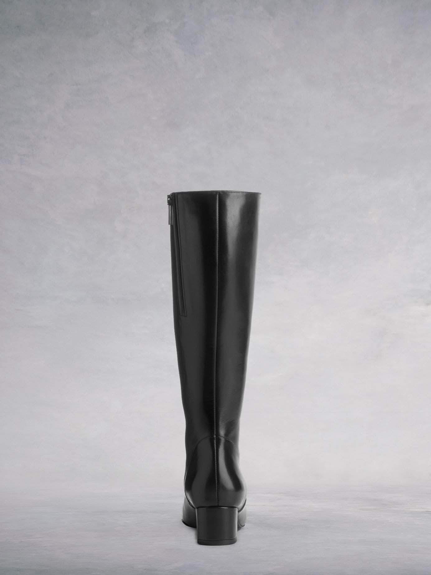 Artemis - Black Leather