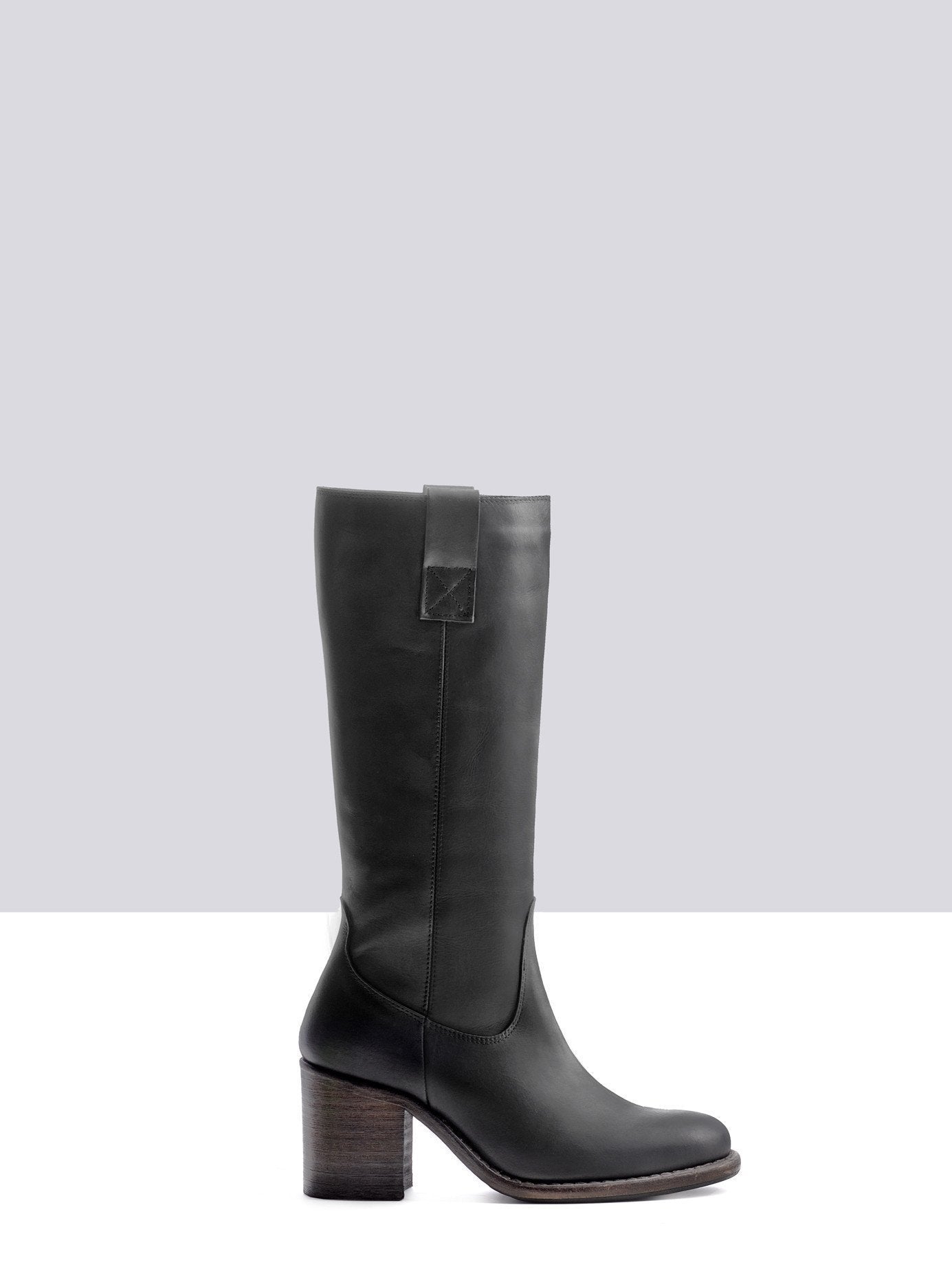 Elfin - Black Waxed Nubuck