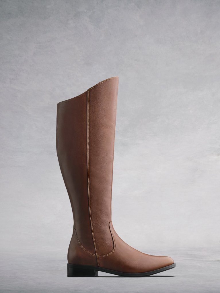 The Huntsman - a classic tan leather knee high riding boot.