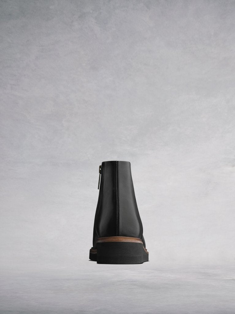 The Kielder black has a clean upper design - simple yet stylish.