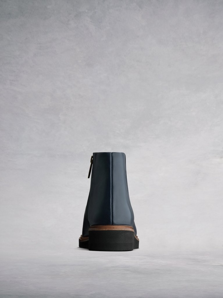 The Kielder navy has a clean upper design - simple yet stylish.