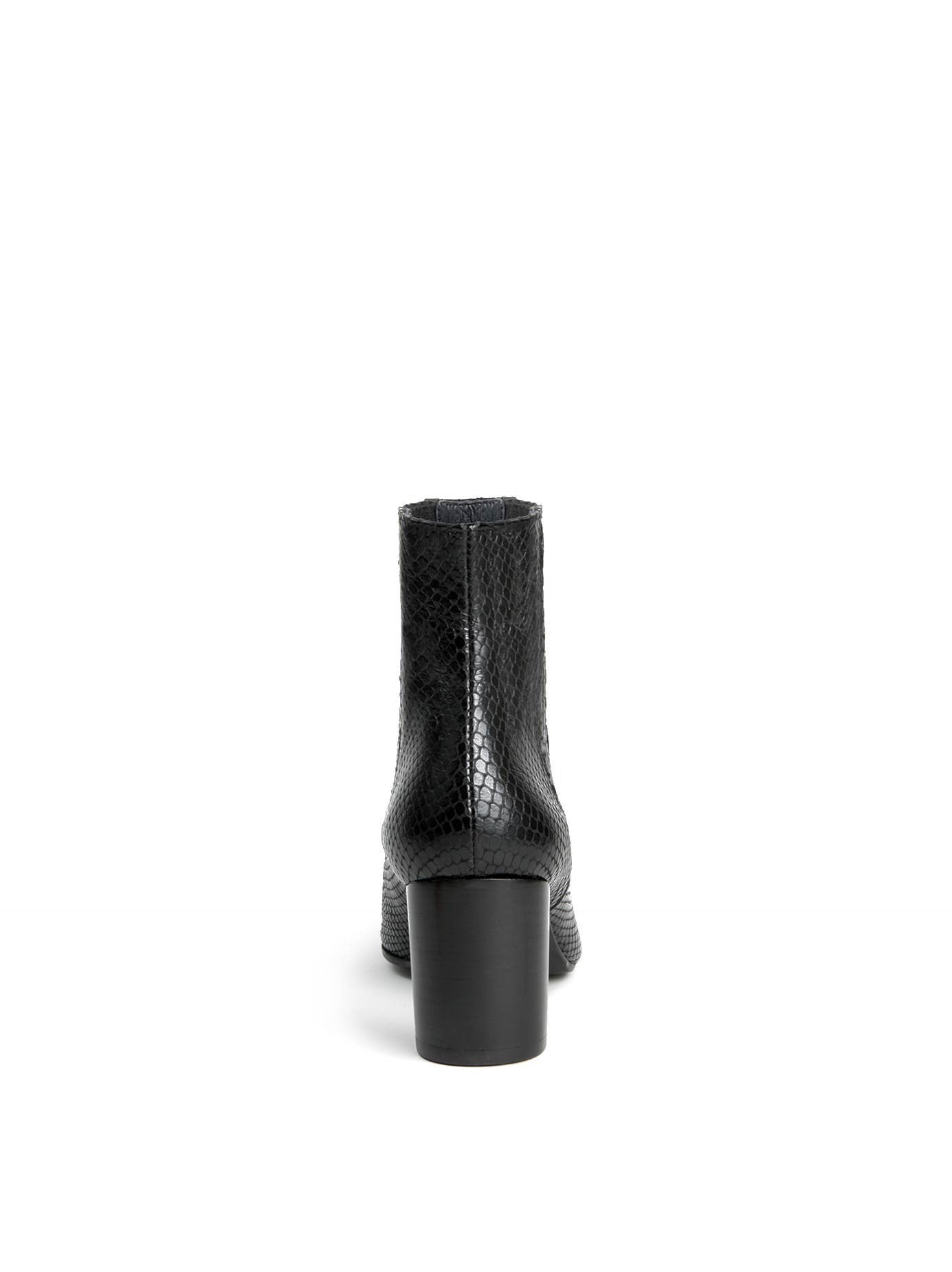 Amarillo - Black Snake Leather