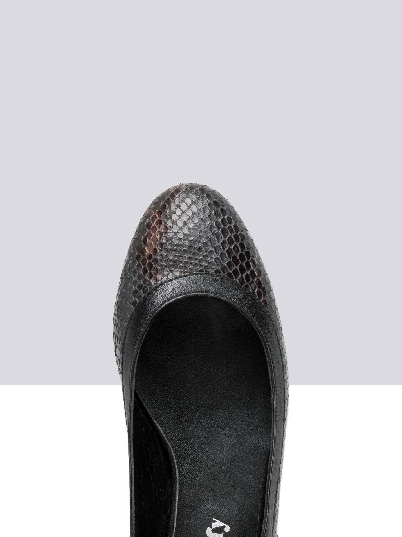White Place - Black Snake Leather