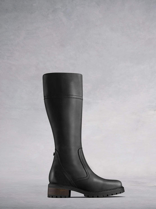 The Asham, the versatile everyday boot in smooth black leather. 