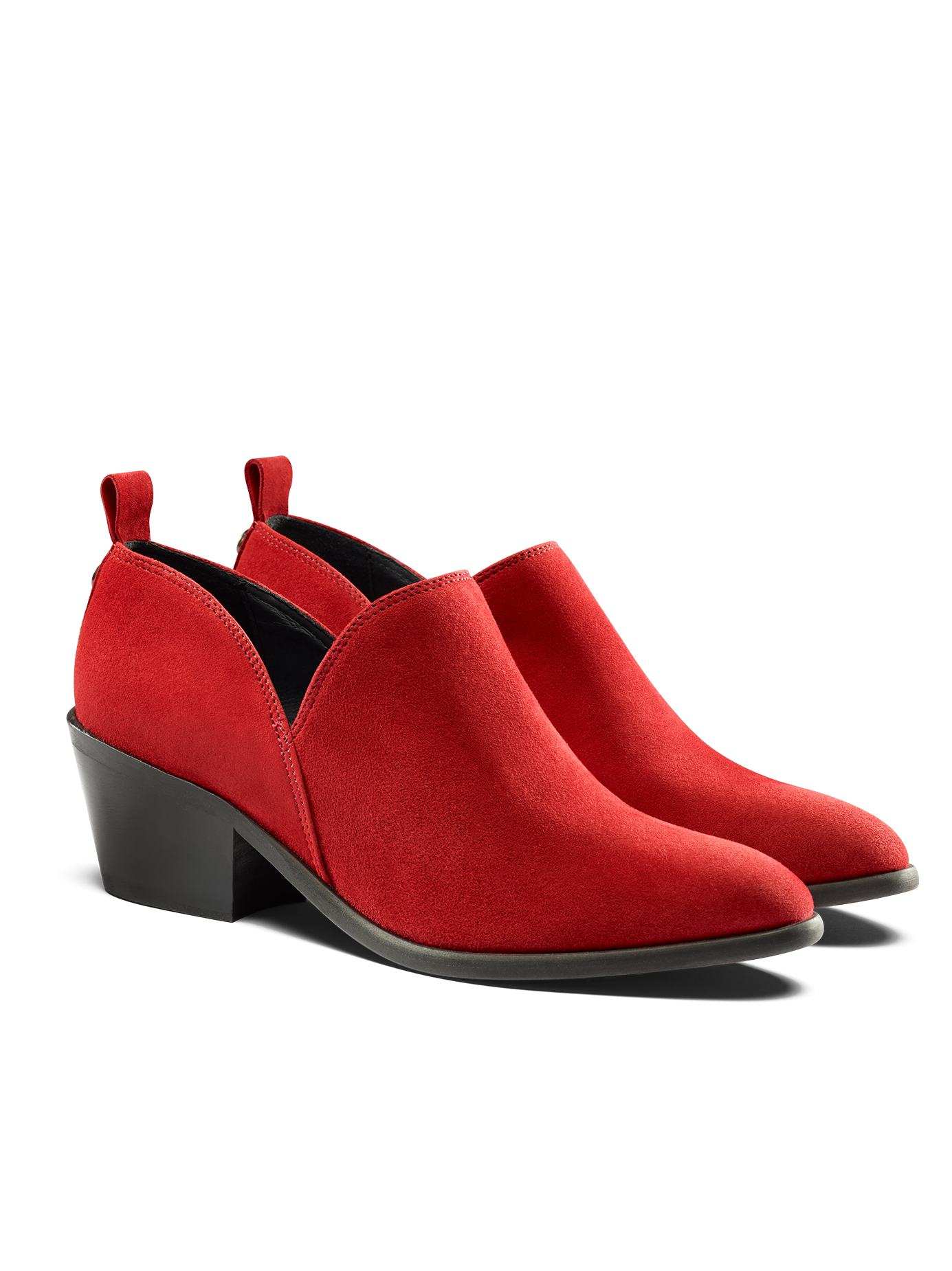 Avalon has a flattering shape, a comfortable and practical shoe bootie in red. 