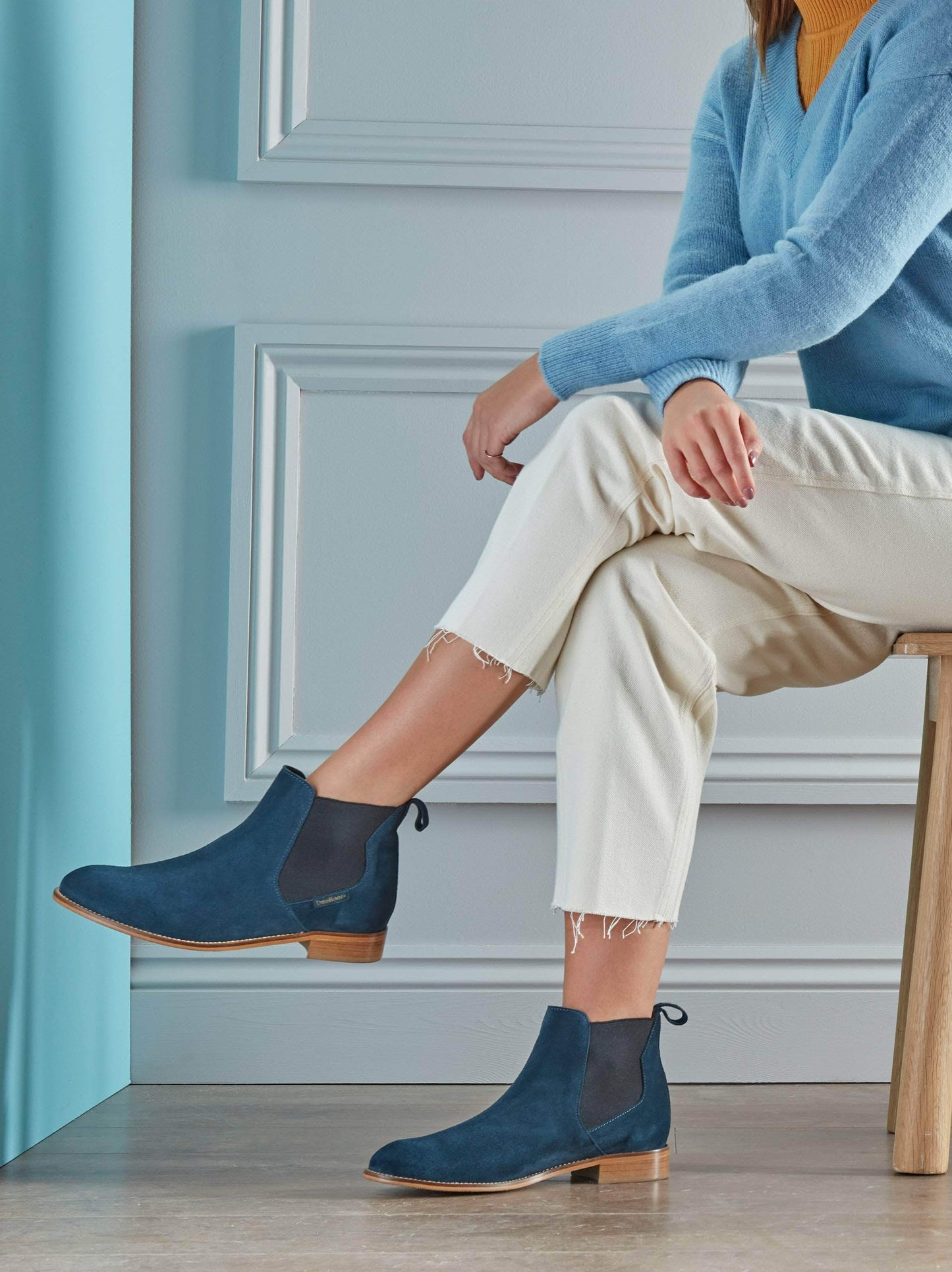Berkley Chelsea boot with a contemporary shaped panel in a stylish petrol blue.