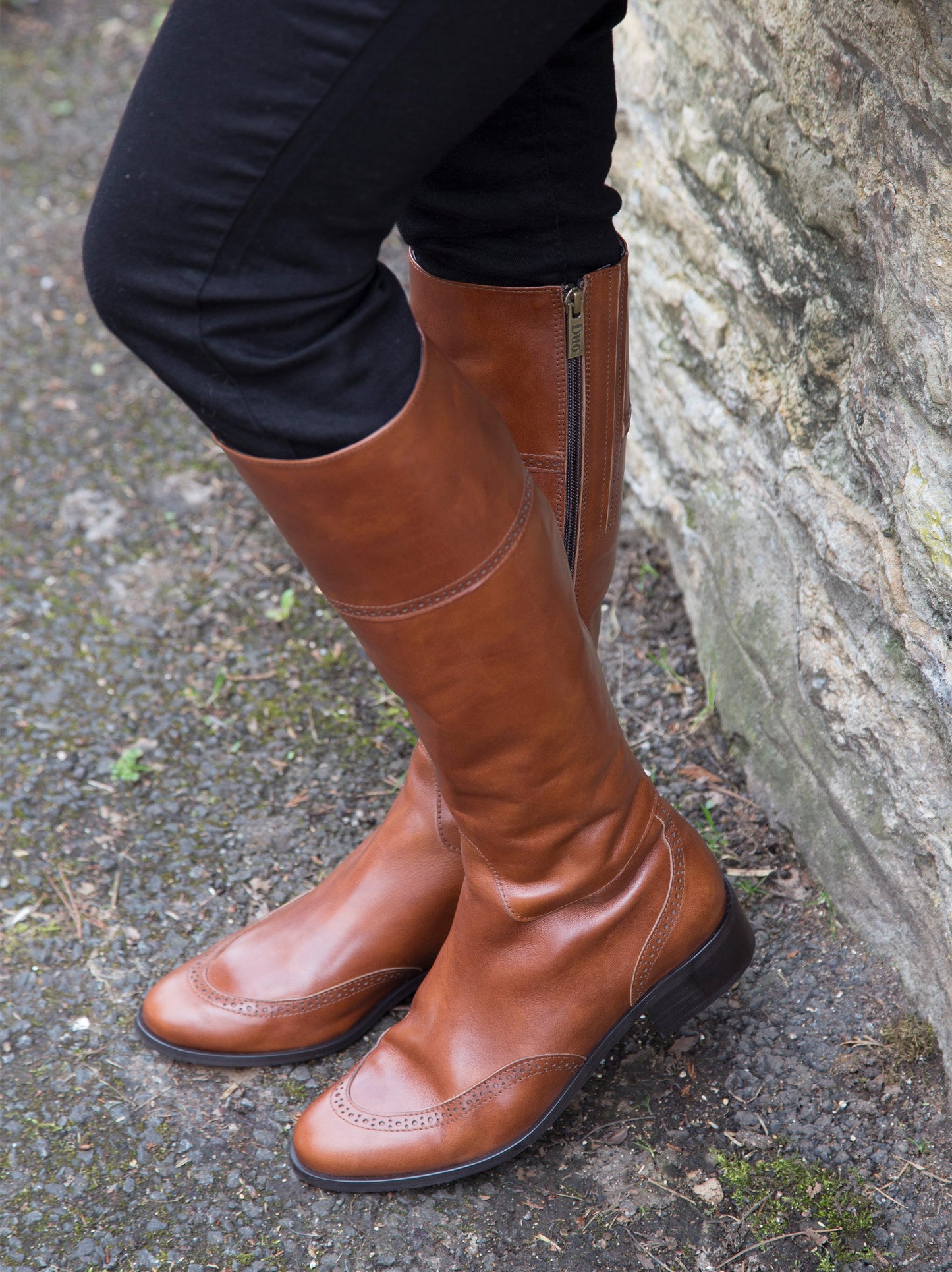 Cabell - Chestnut Leather