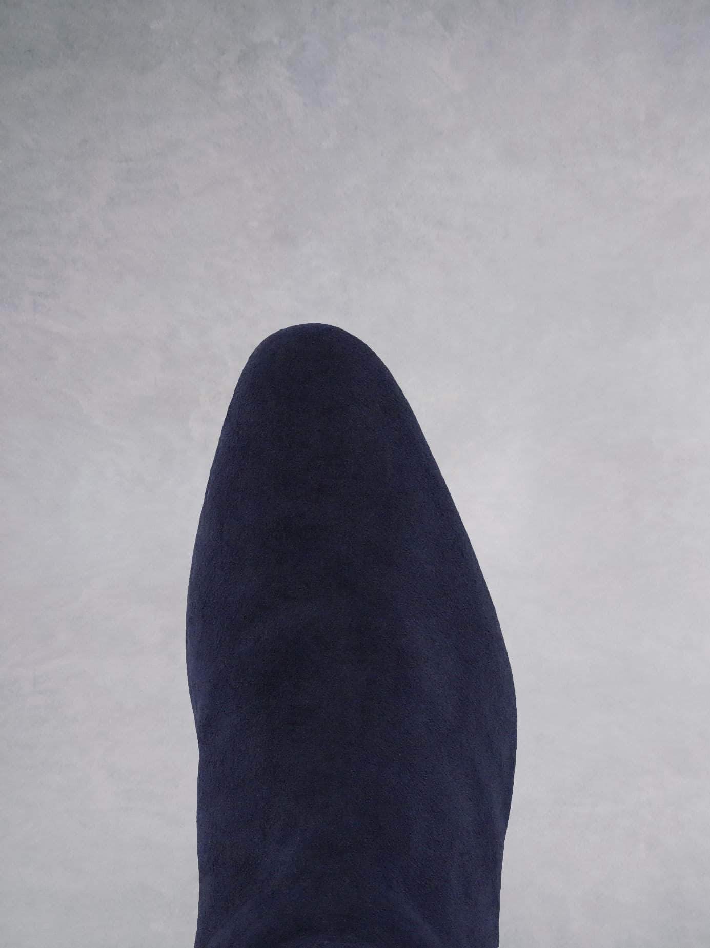 Curve - Navy Suede