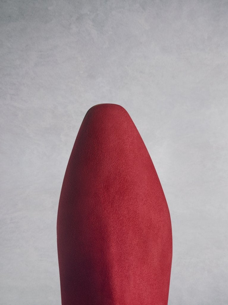 Featuring a soft chisel toe that complements the Italian heel shape. 
