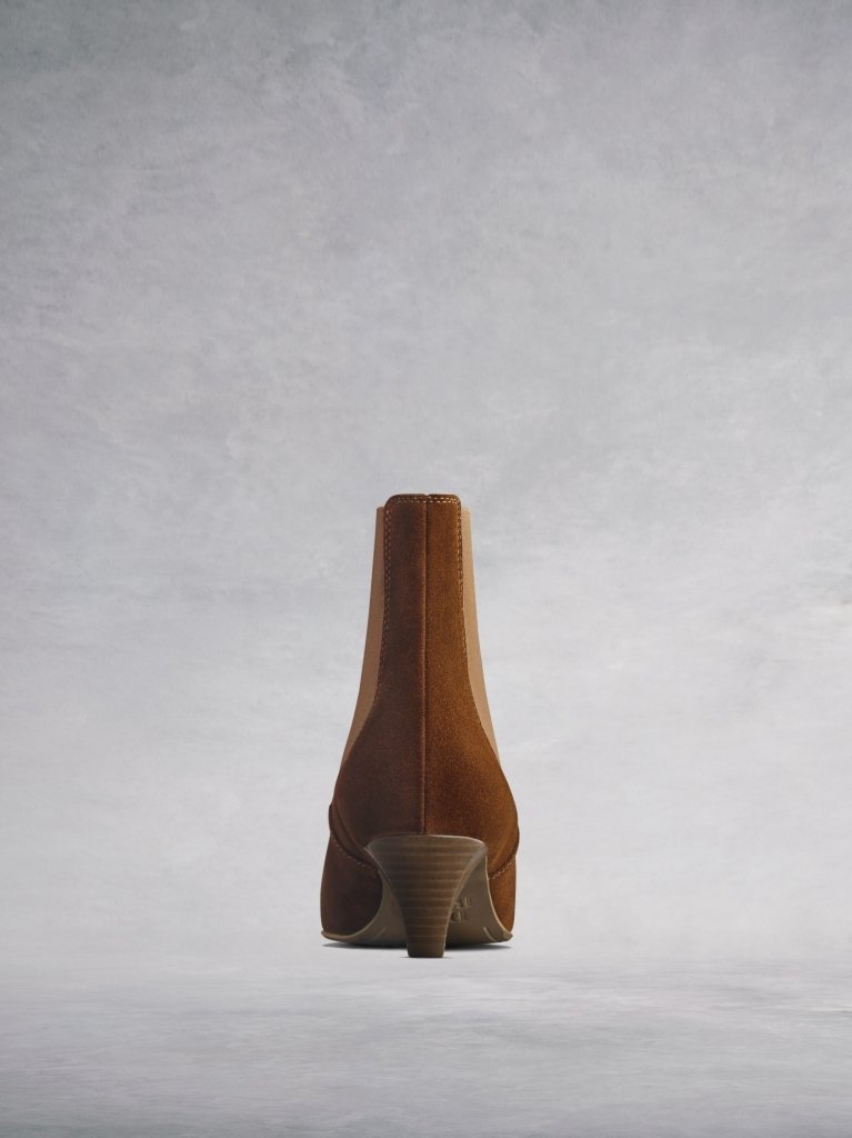 Edison Tan Leather, featuring an elegant slim, square shaped, low Italian heel. 