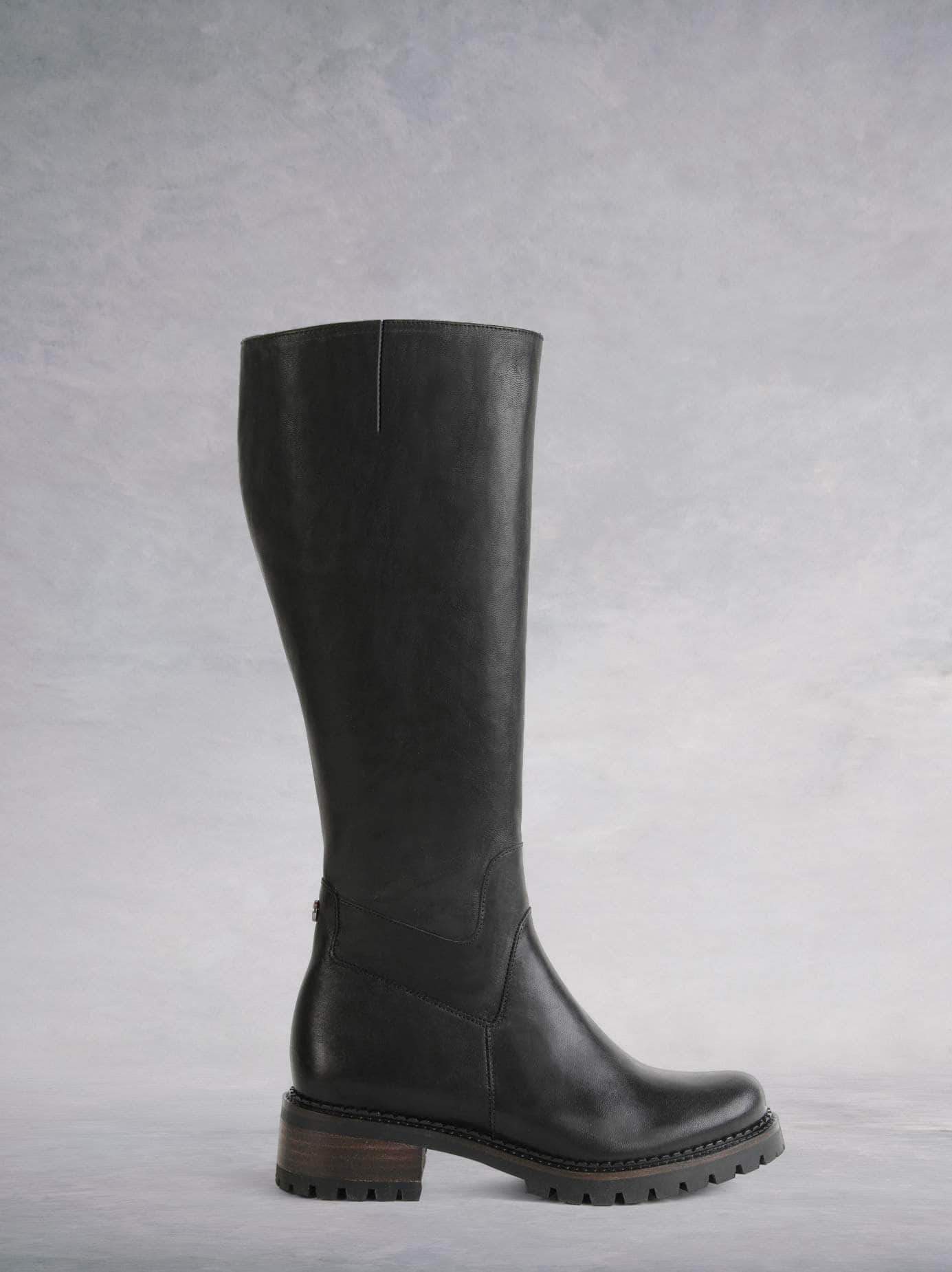 Finch - Black Leather