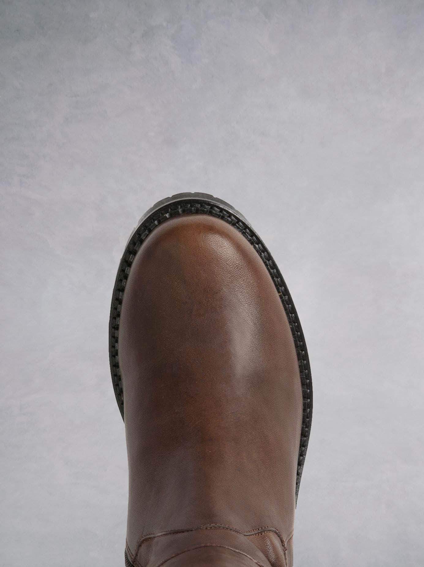 Finch - Cigar Brown Leather