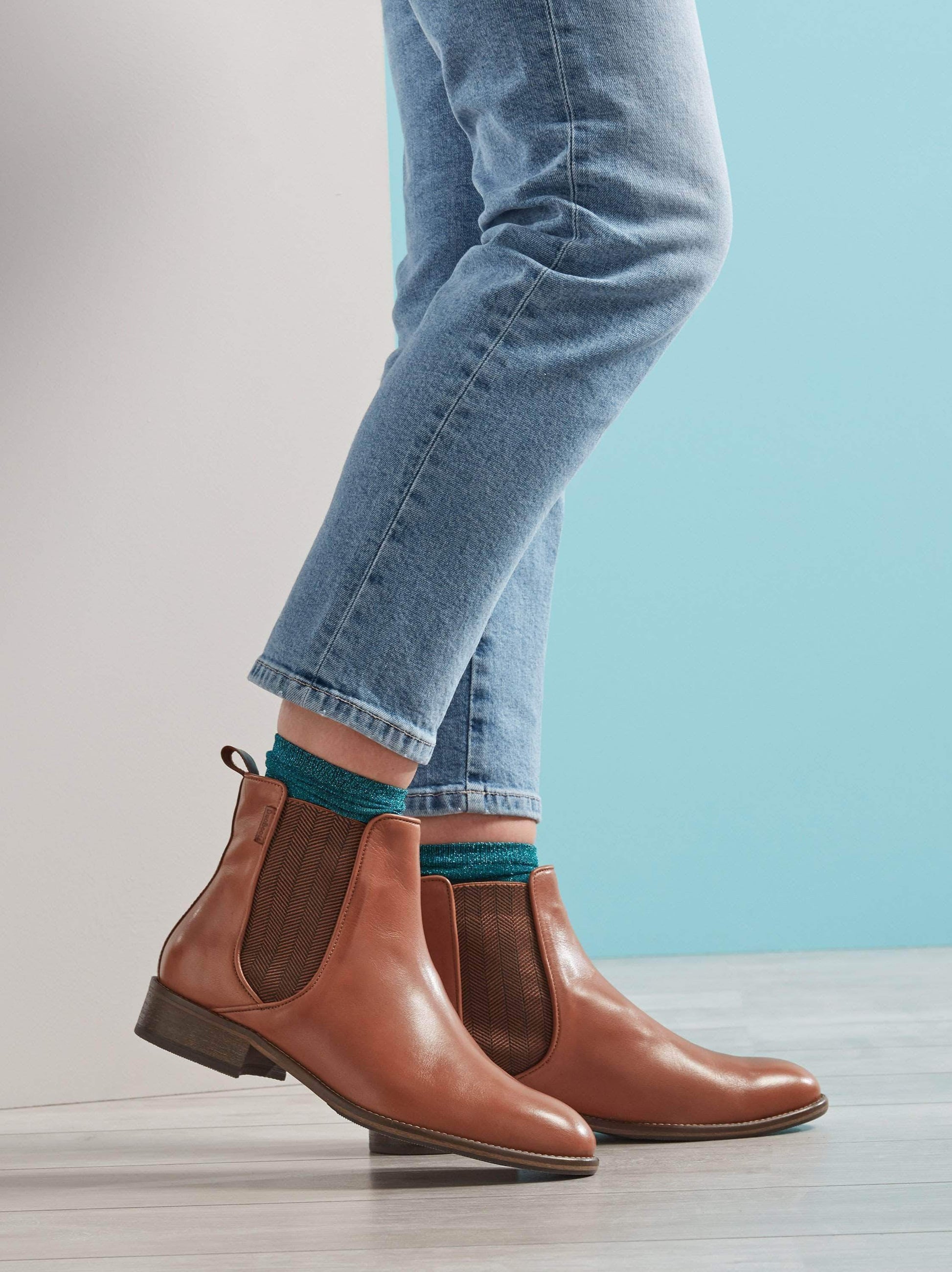 A wardrobe staple; Grove Chelsea boot in tan leather with a herringbone panel.