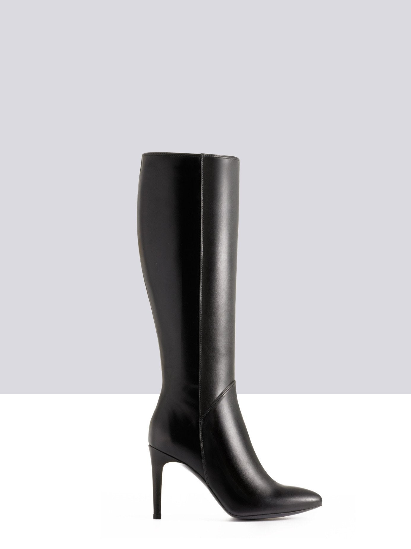 Honoria - Black Leather