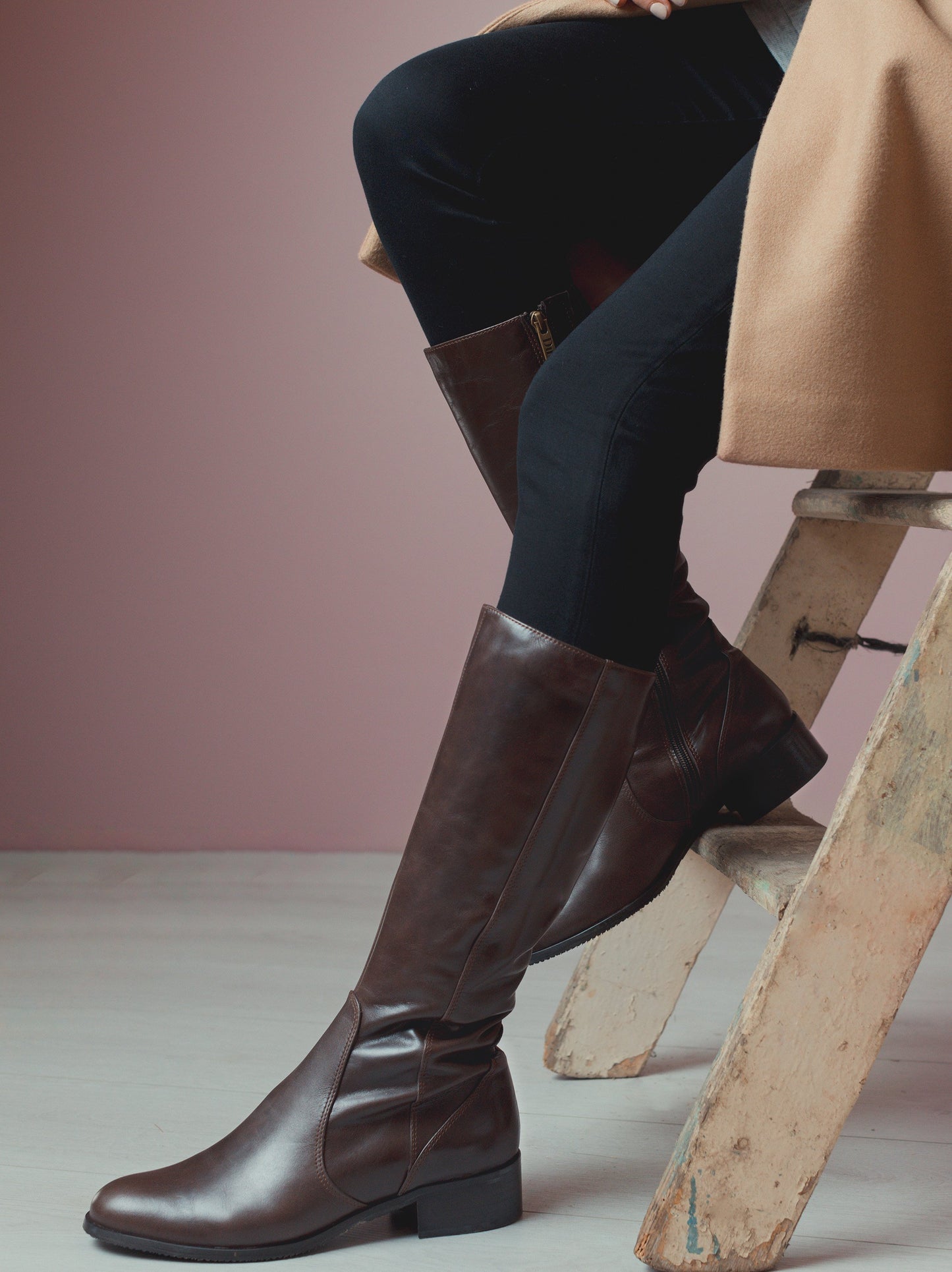 Haltham - Brown Leather