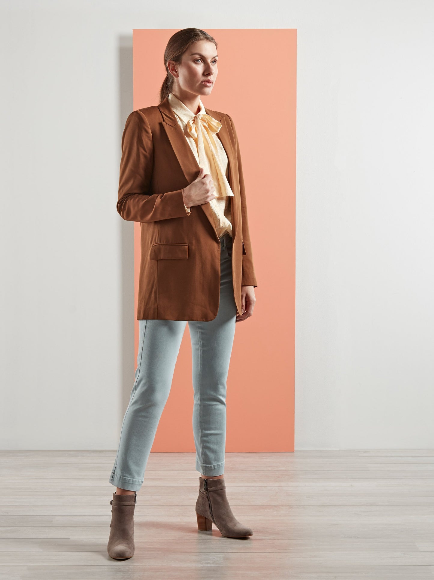 Kelston, a stylish and practical ankle boot in grey suede for every day wear.