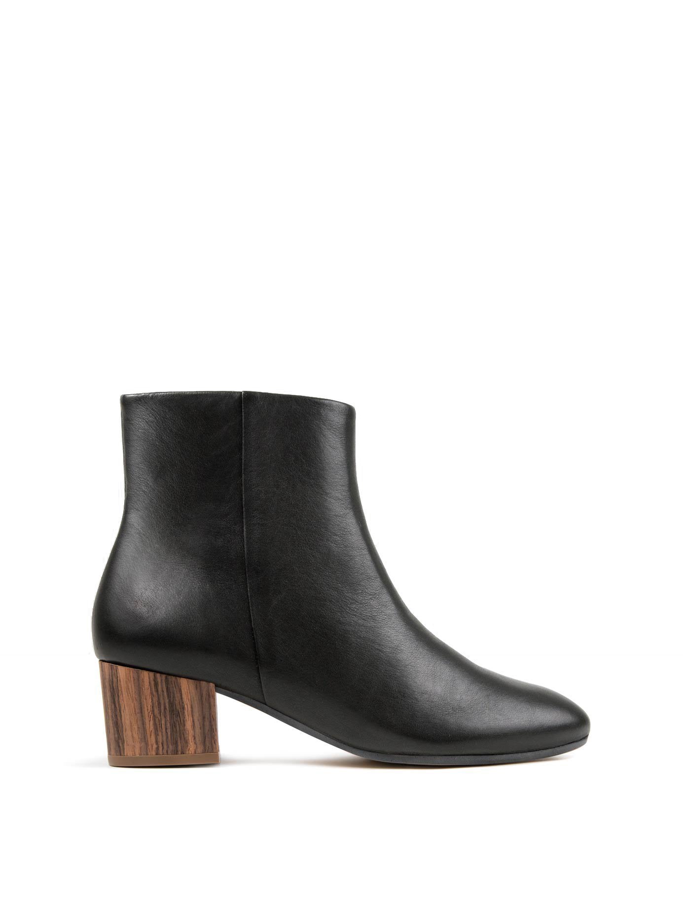 Lawrence - Black Leather