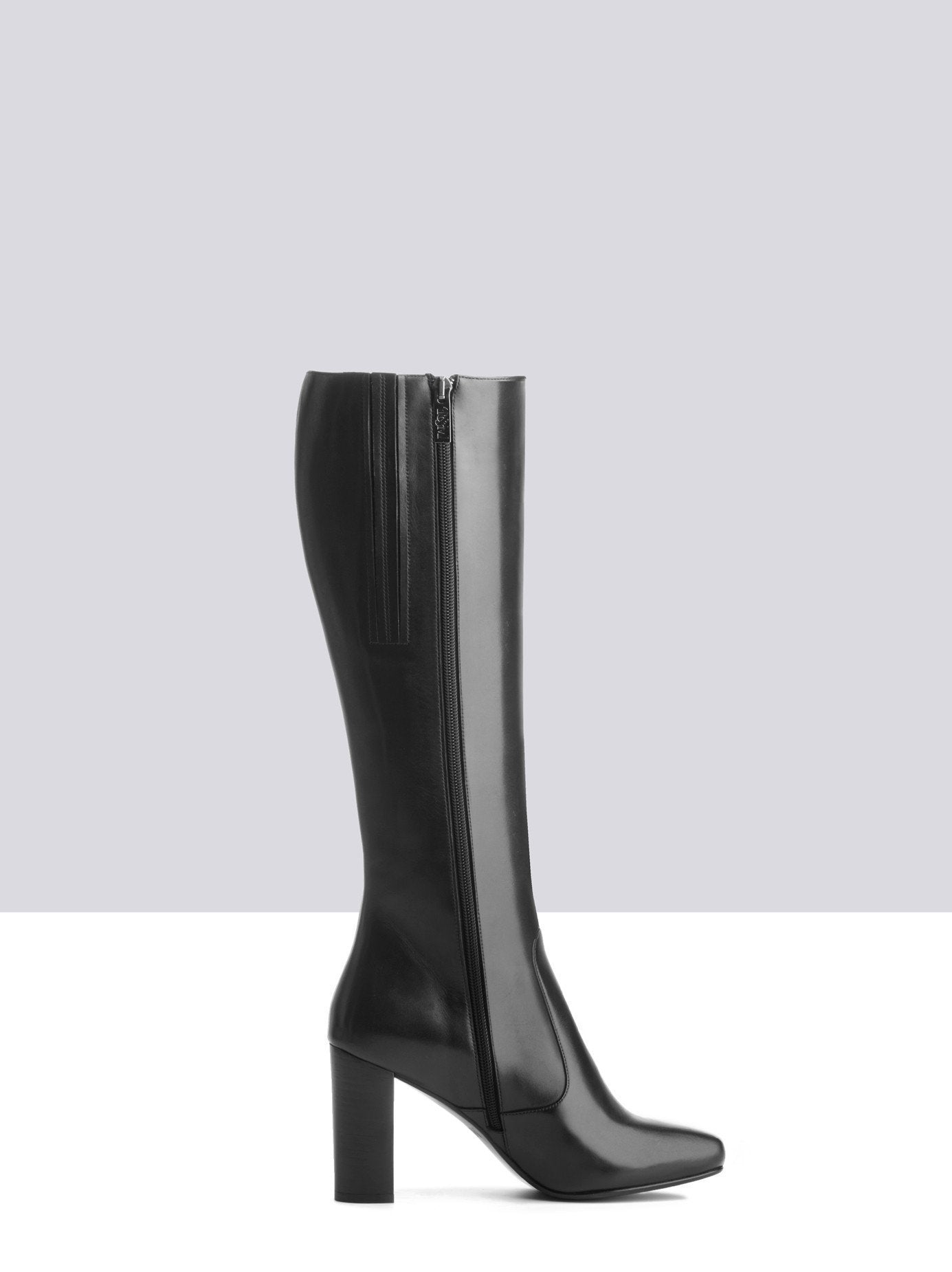 Melete - Black Leather