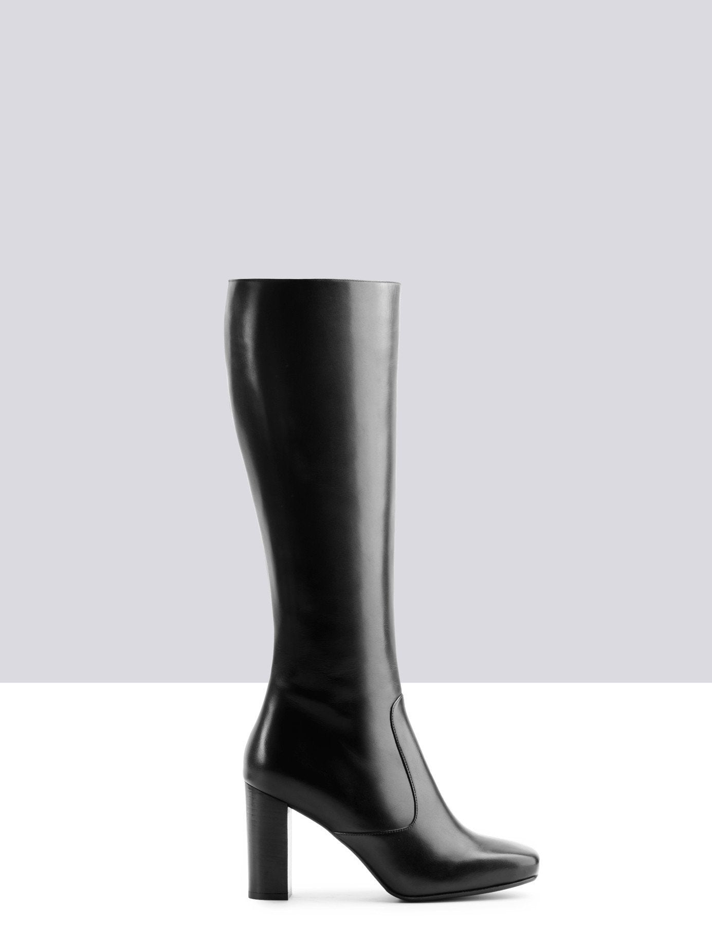 Melete - Black Leather