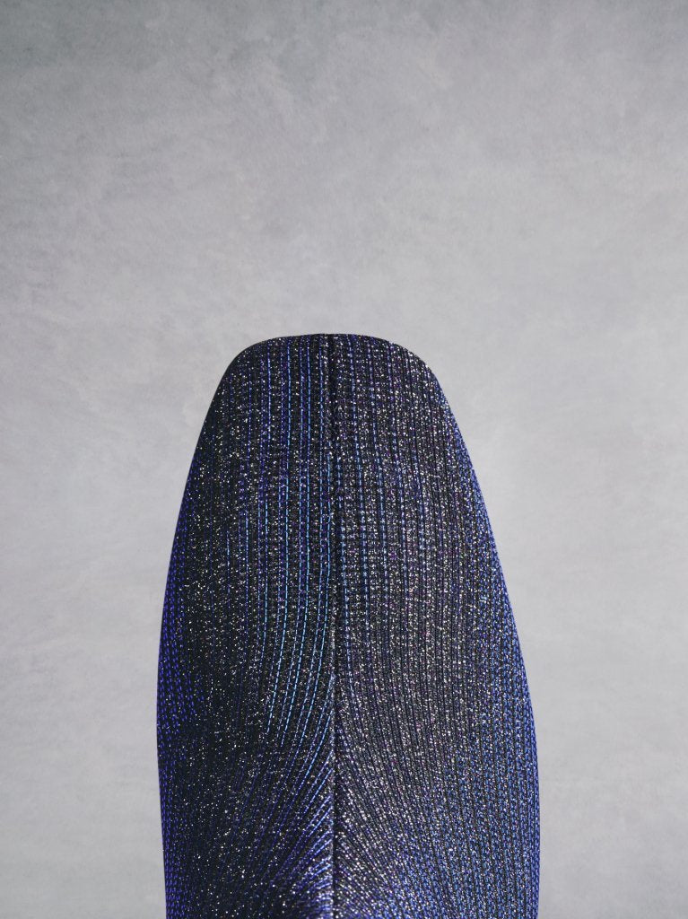 Featuring an effortlessly on-trend sparkly blue square toe shape. 