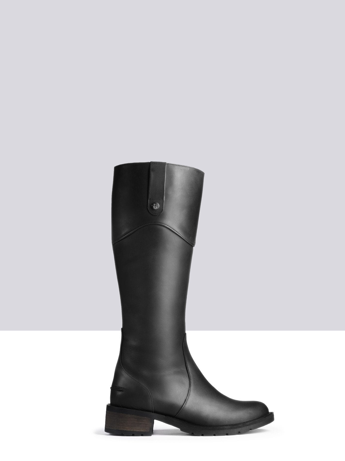 Triton - Black Waxed Nubuck