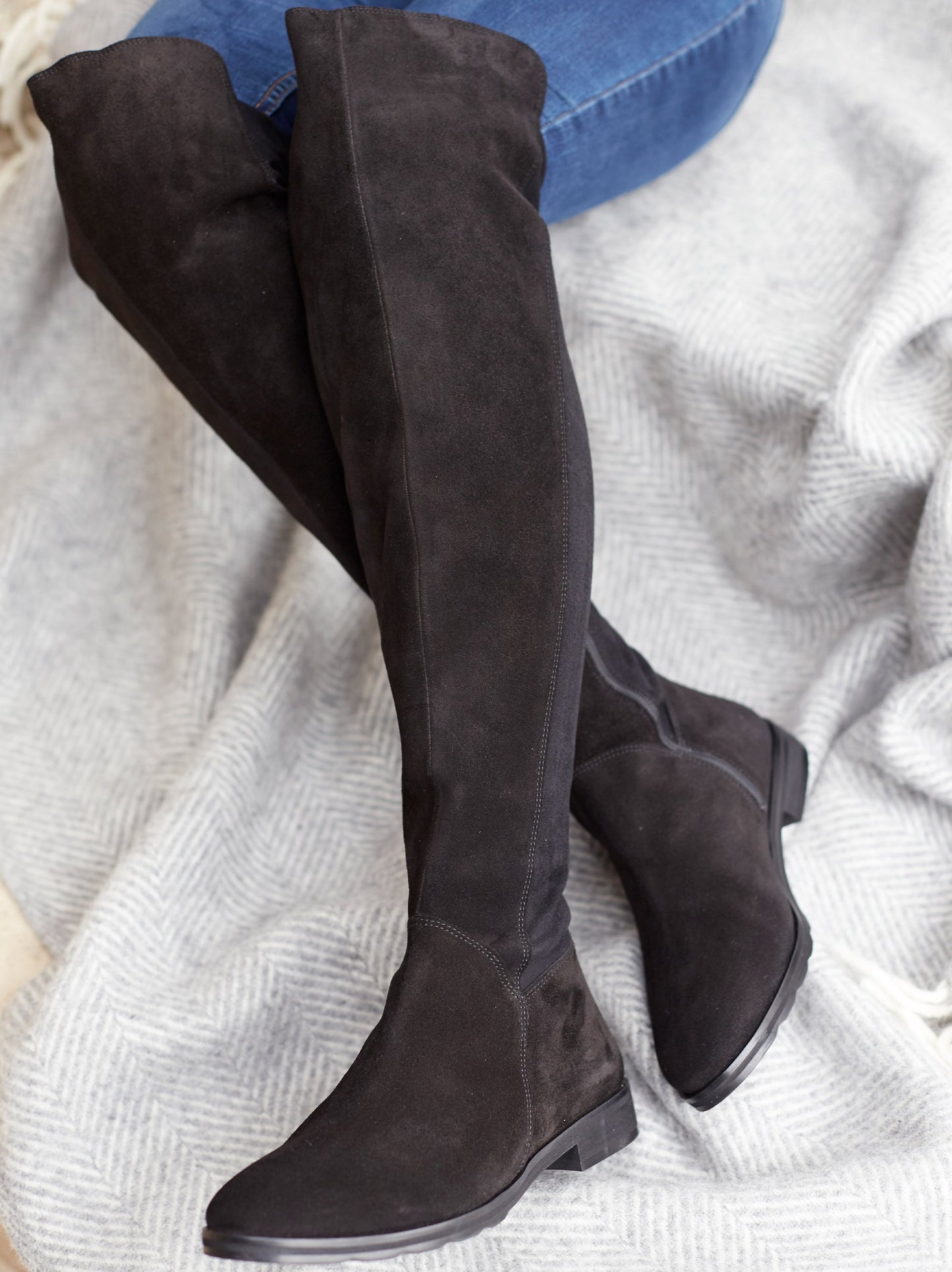 Tunstall - Black Suede