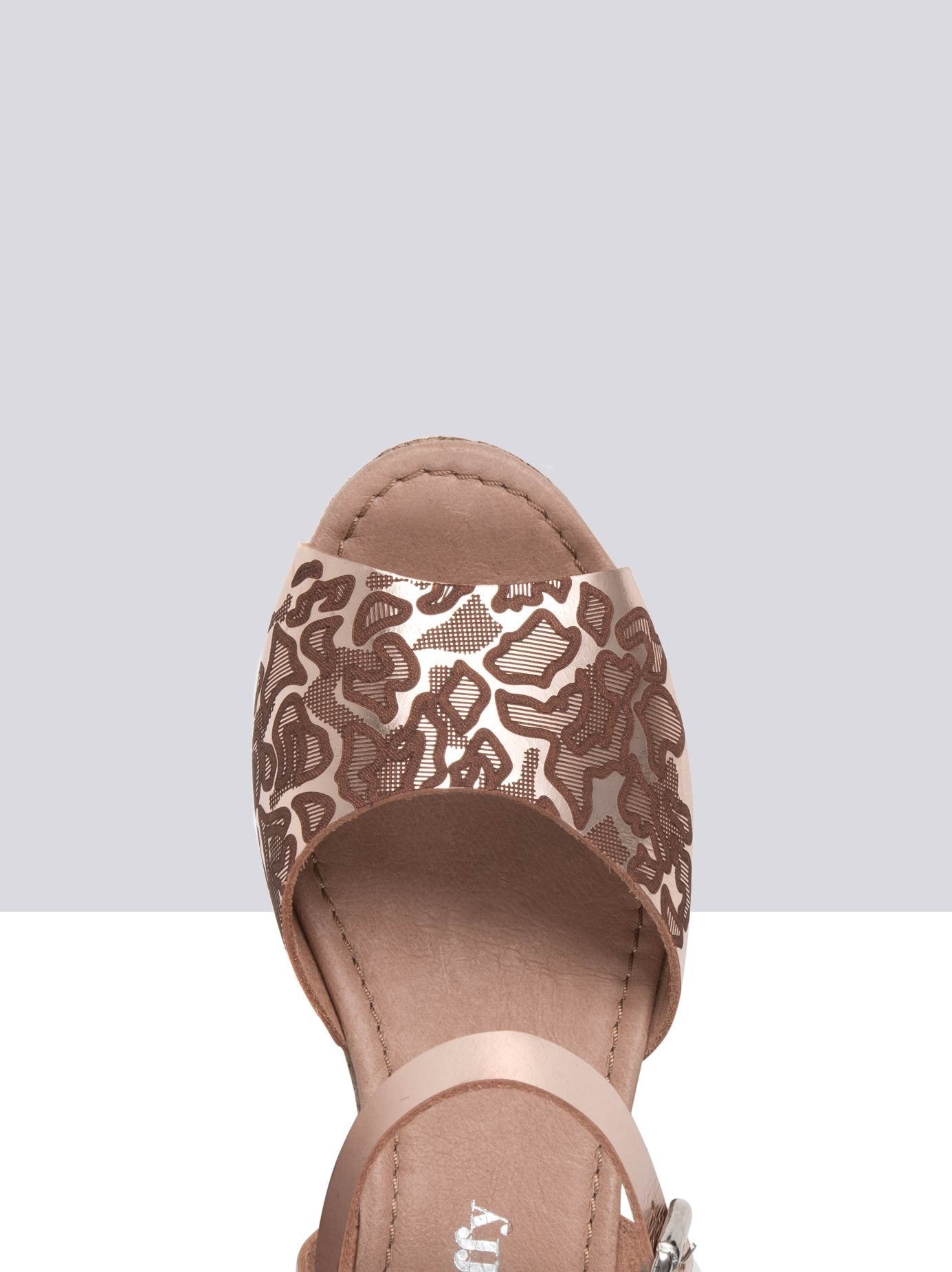 Hickory - Rose Mirror Metallic