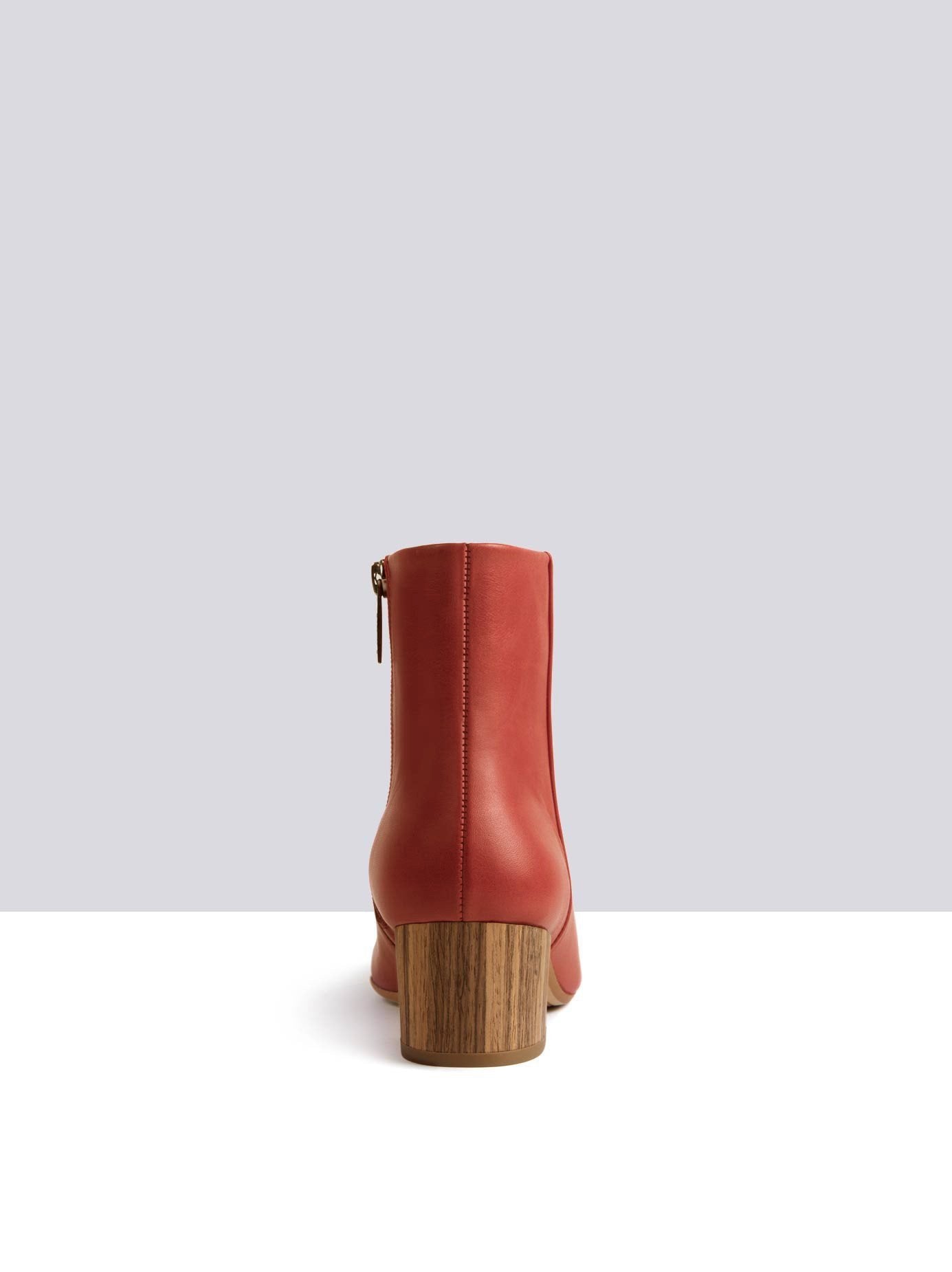 Lawrence - Coral Red Leather