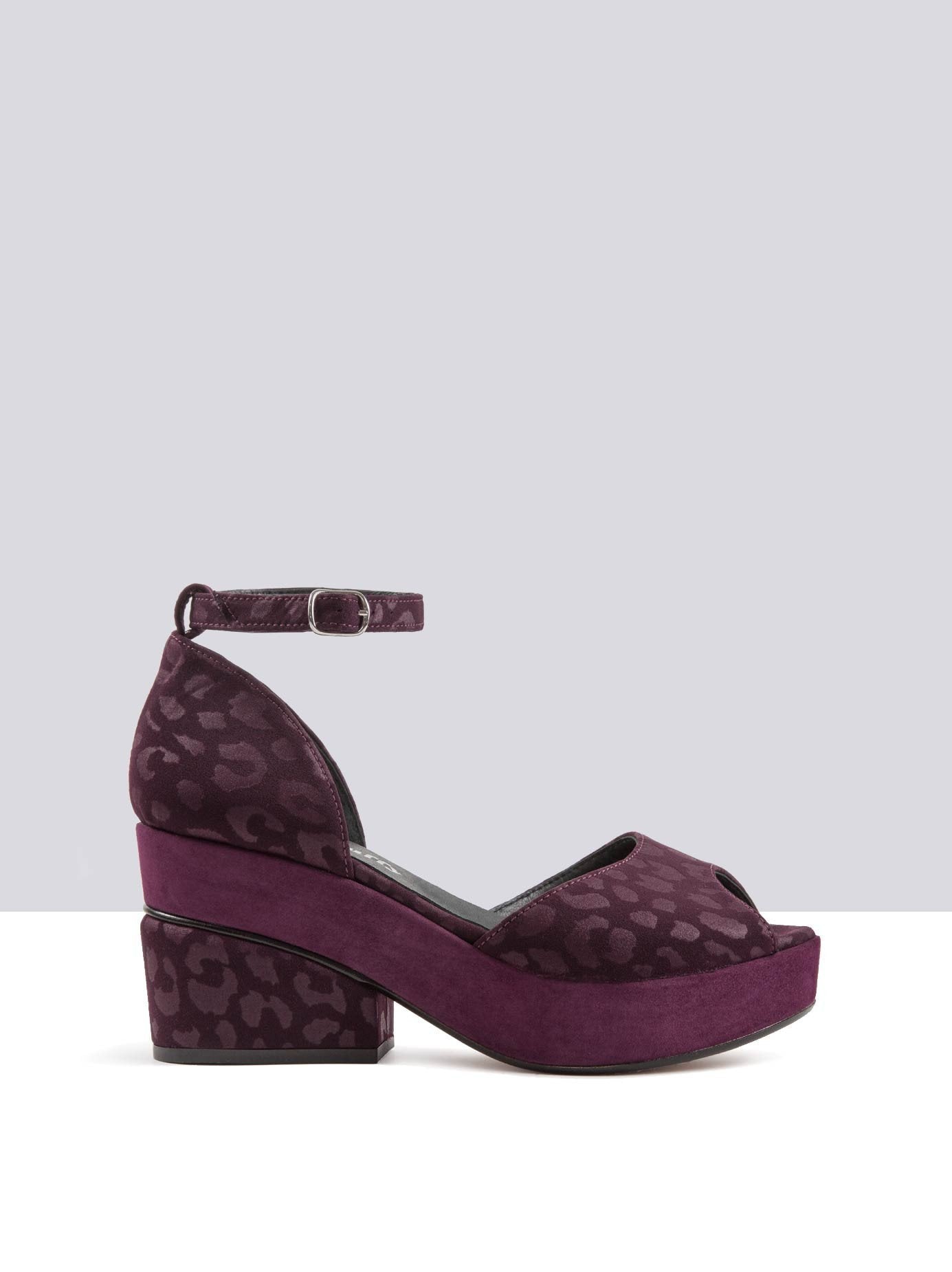 Luhan - Bordeaux Leopard Fabric