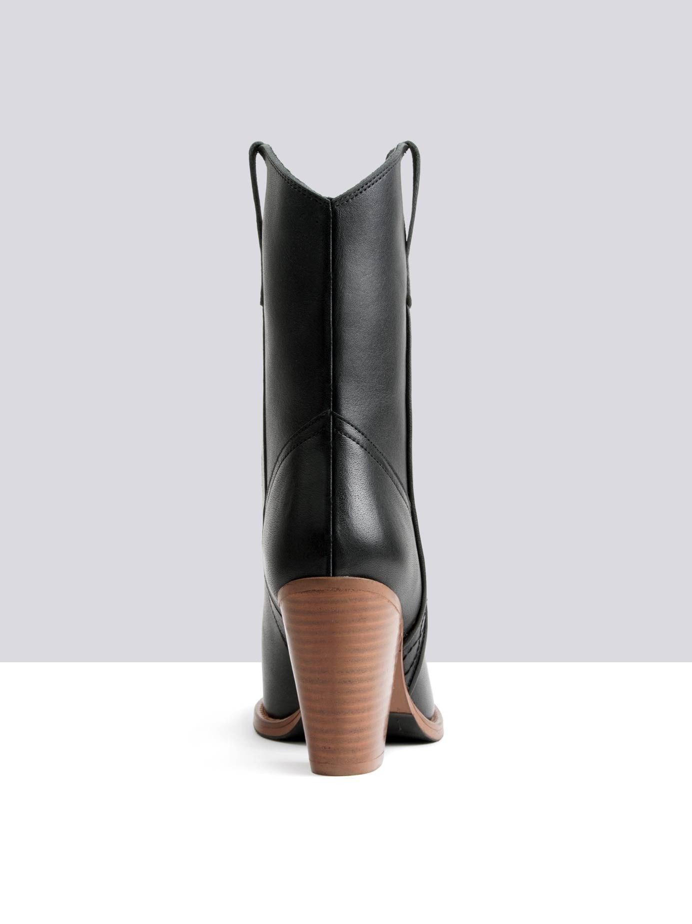 Ranch - Black Leather