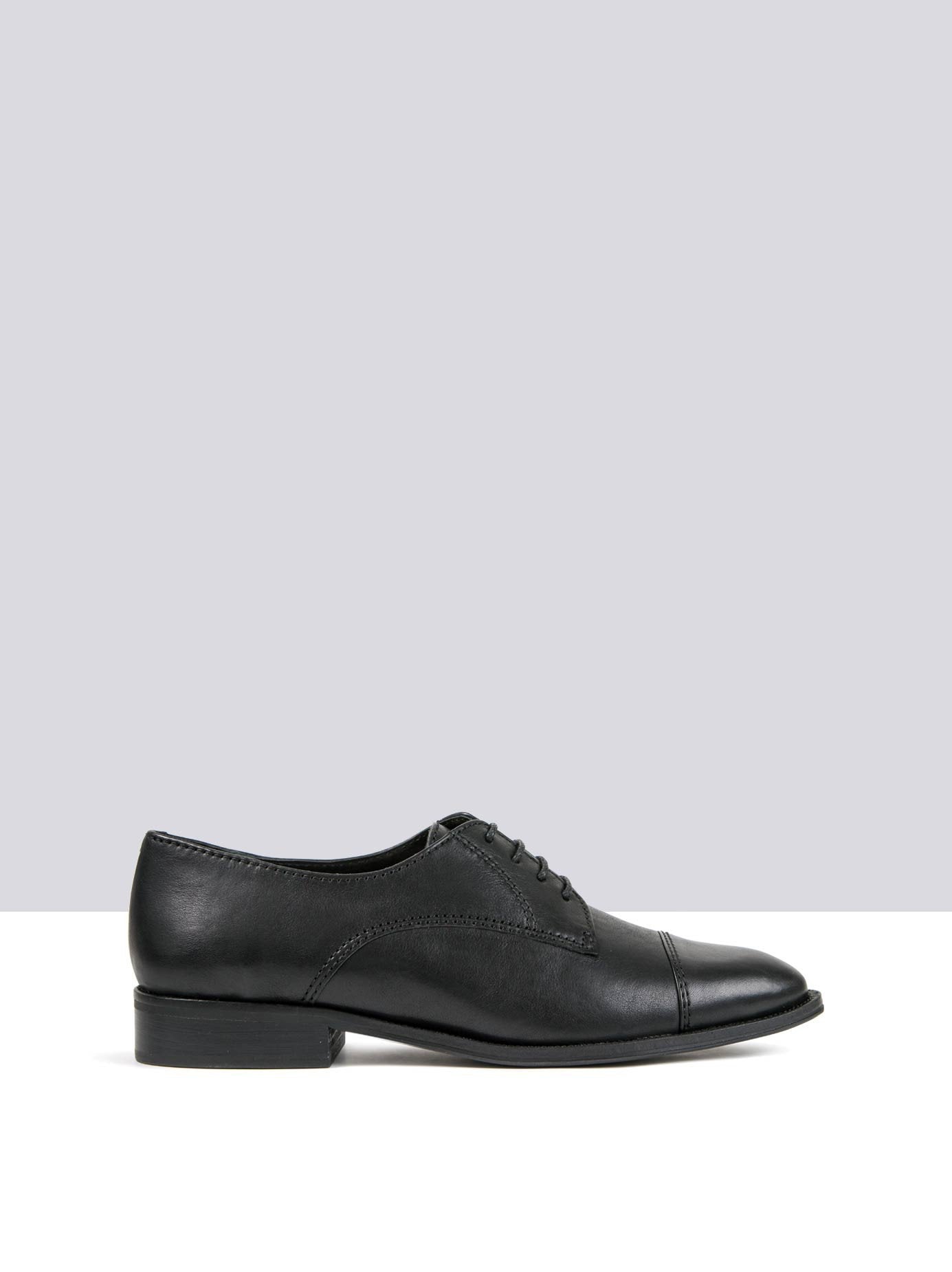 River - Black Leather