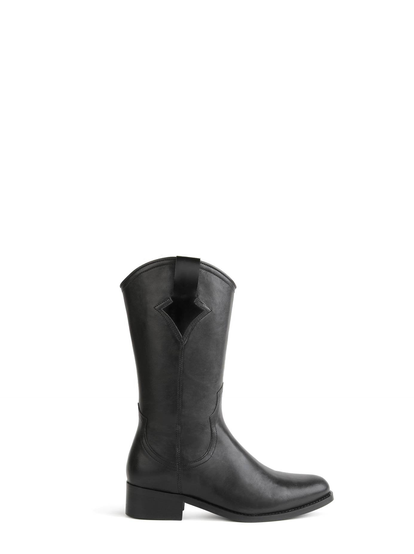 Steed - Black Leather