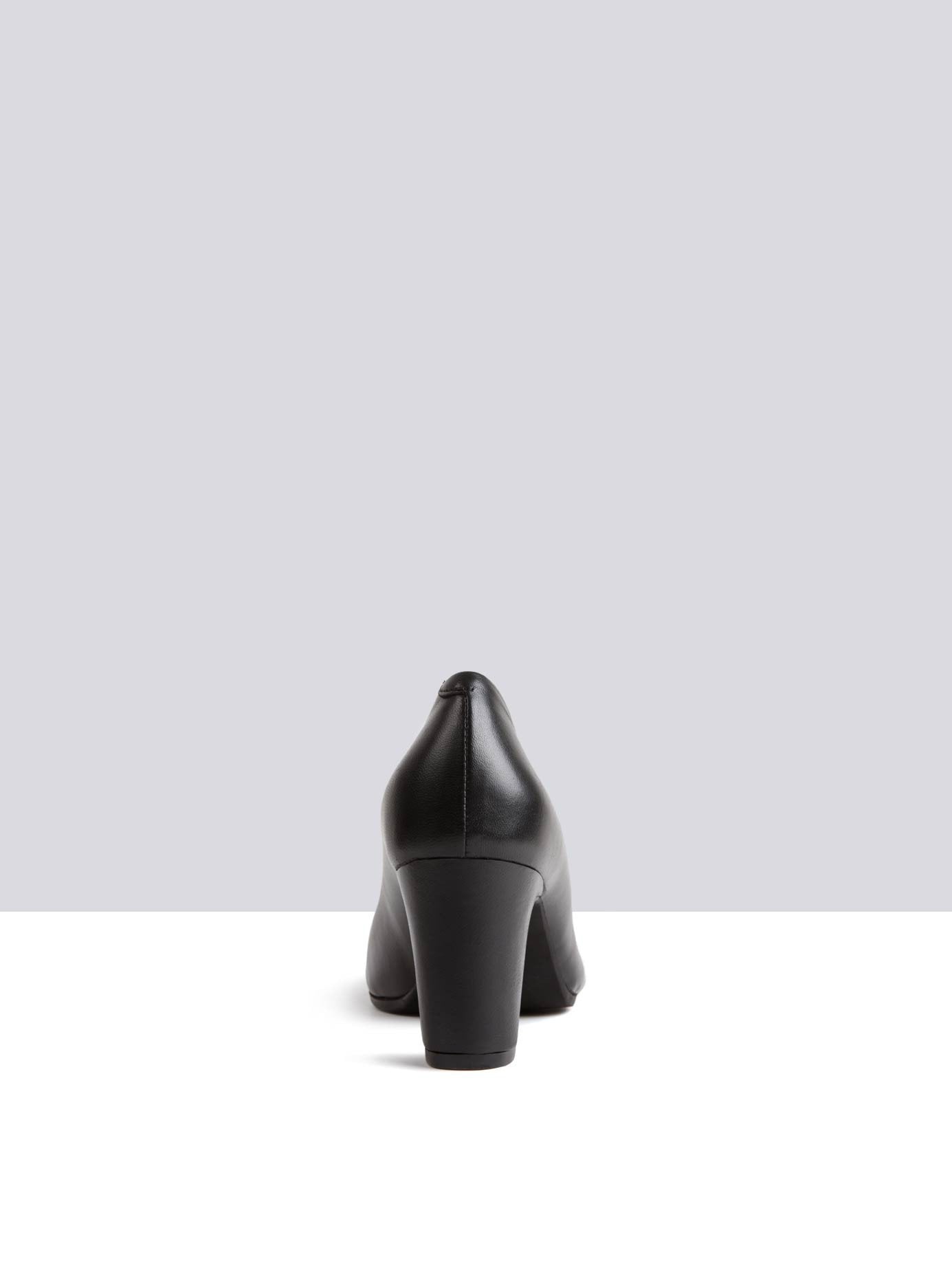 Tango - Black Leather
