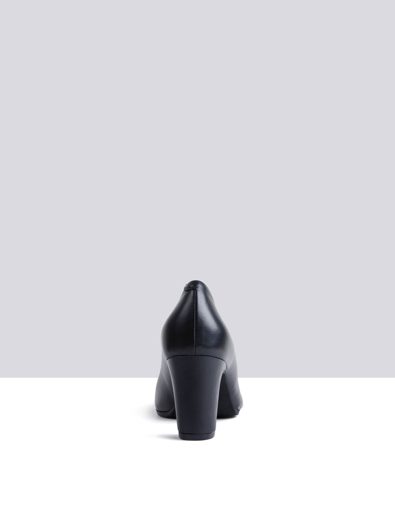 Tango - Navy Leather